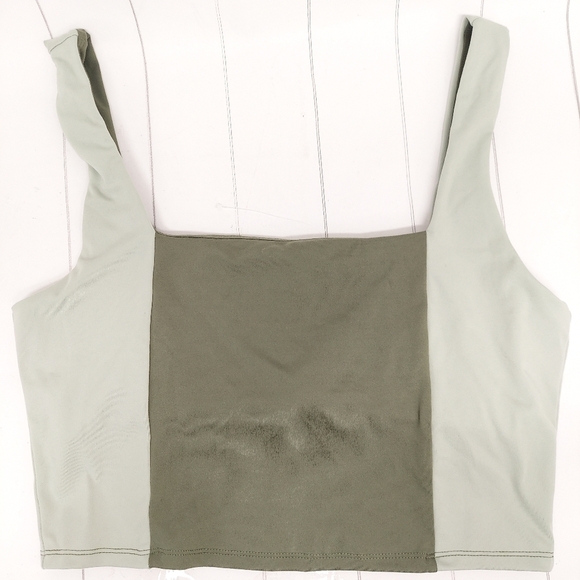 Sincerely Jewels Active Top – Size M - Picture 2 of 6